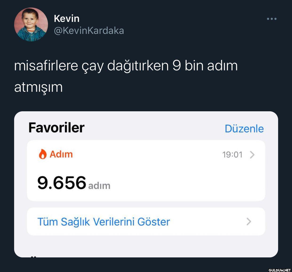 misafirlere çay dağıtırken...