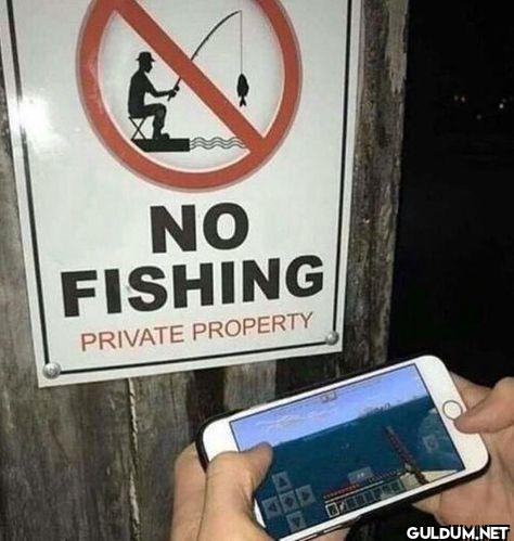 NO FISHING PRIVATE PROPERTY