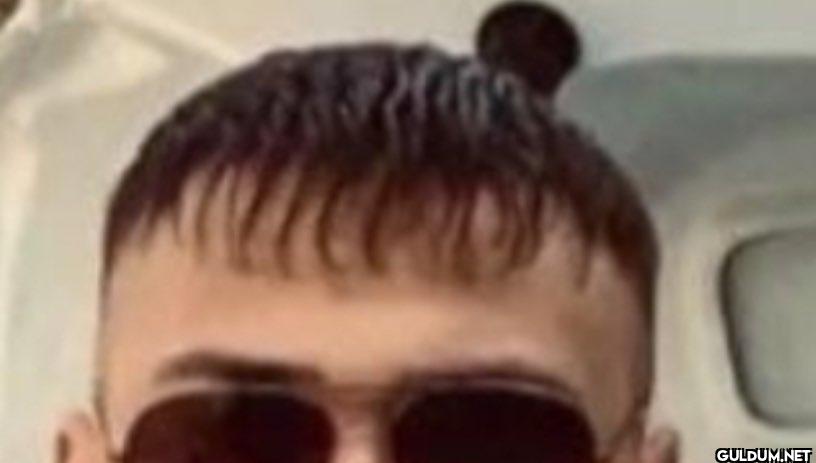 Sadece saç şeklinden 10...