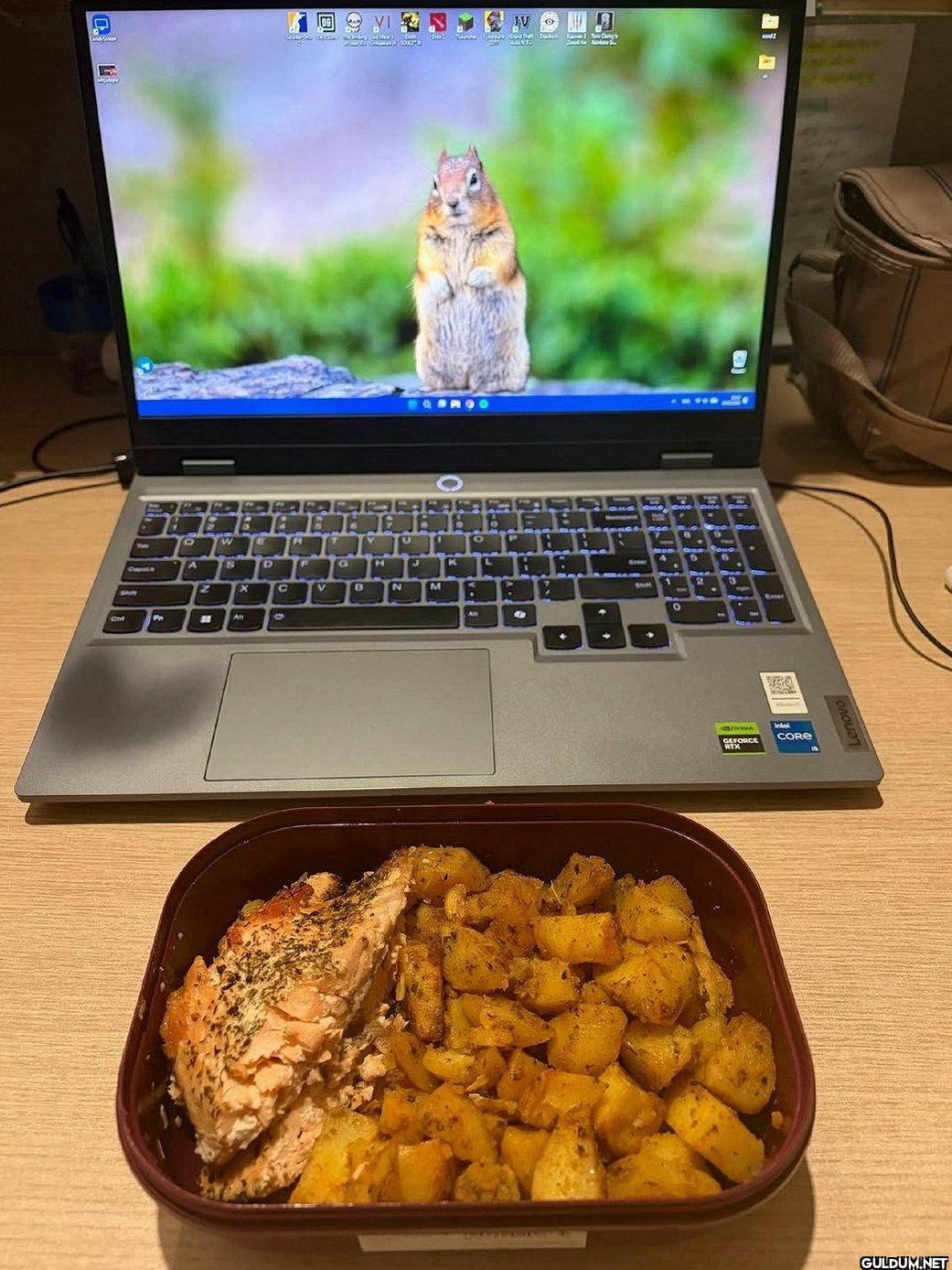 Gönderi, öğle yemeği...