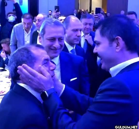 Biraz daha yanak okşatması...