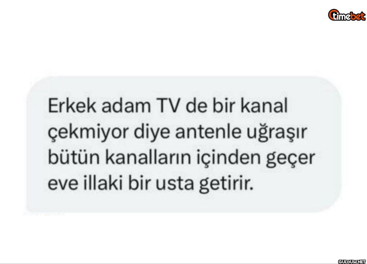 Erkek adam TV de bir kanal...