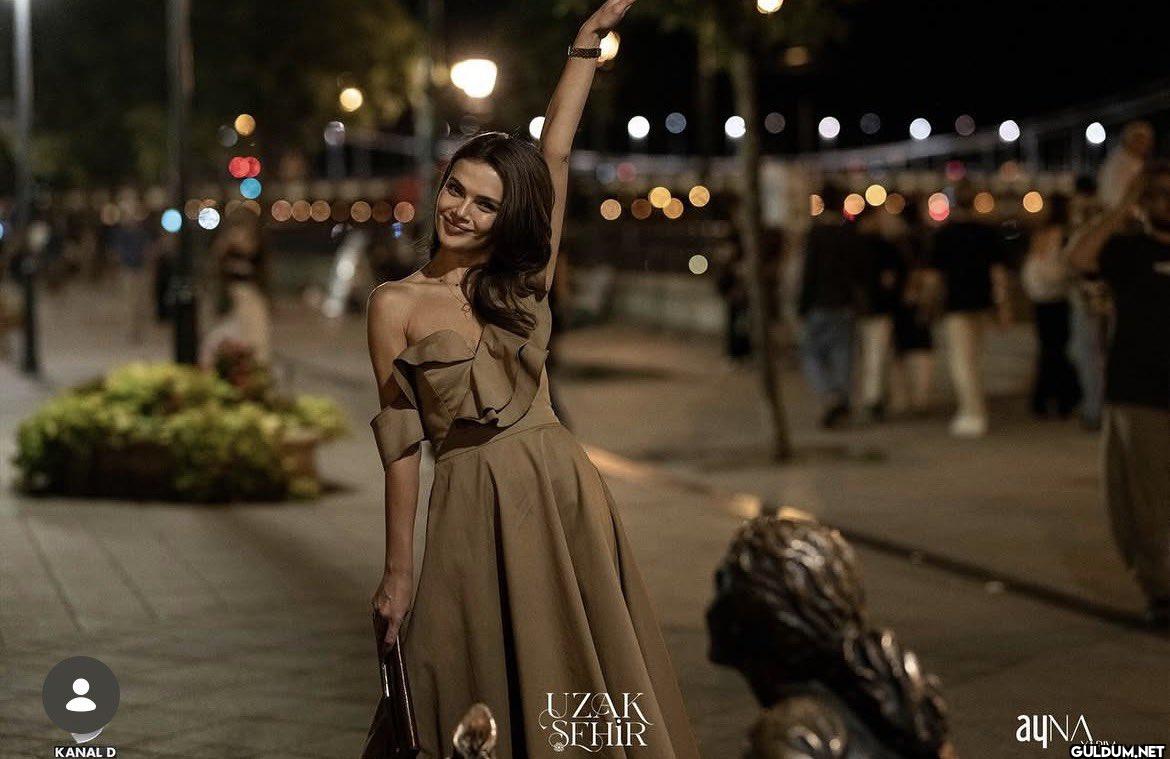 Sinem Ünsal, Uzak Şehir...