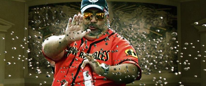 çocuğun kafasına baseball...
