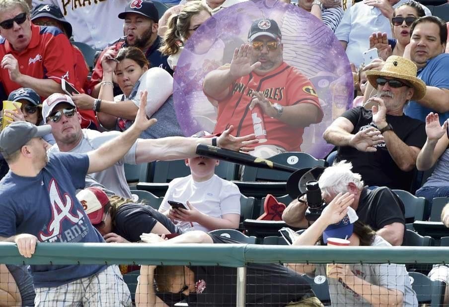 çocuğun kafasına baseball...