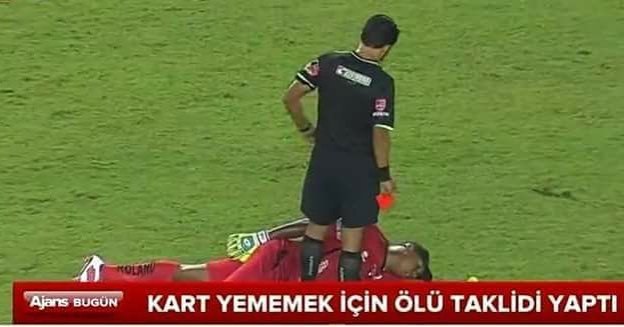 Kart yememek için ölü taklidi yaptı