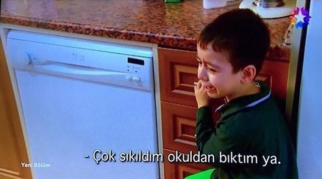 - Çok sıkıldım okuldan bıktım ya.