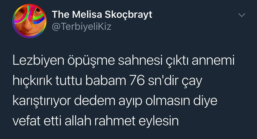 Lezbiyen öpüşme sahnesi...