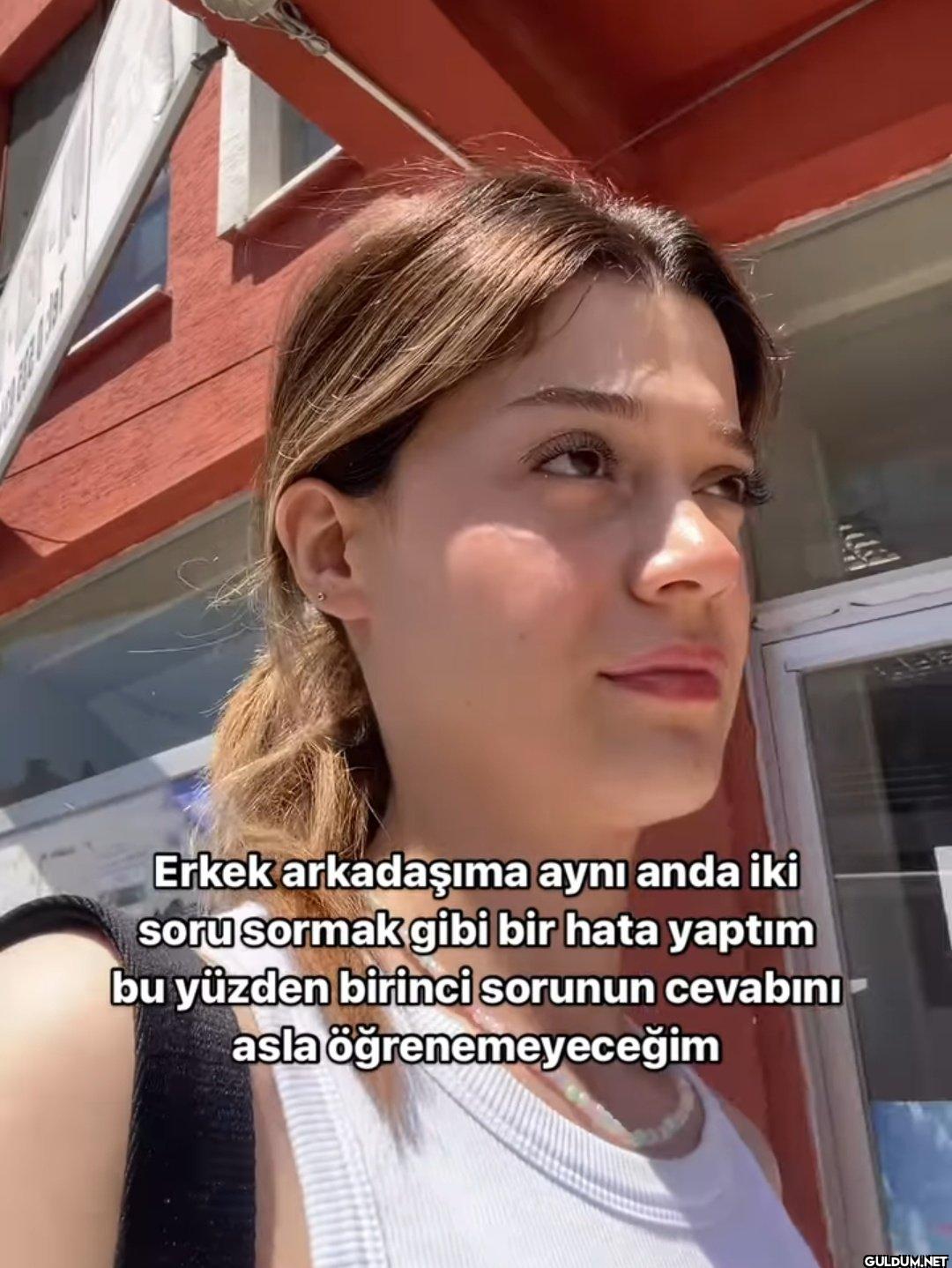 Erkek arkadaşıma aynı anda...