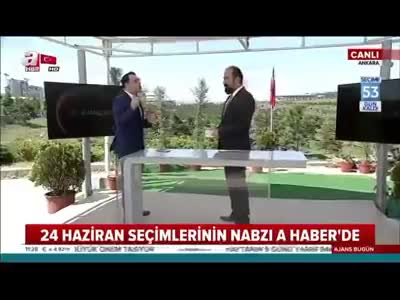 Bir canlı yayın sırasında yapılan şaka üzerine yapılan mizahi bir diyalog.