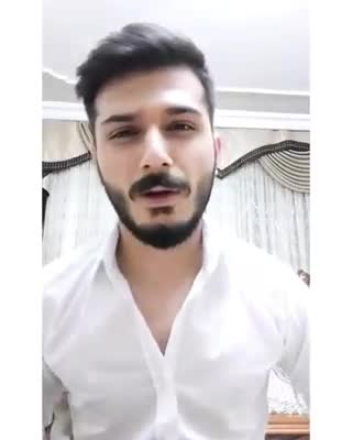 Aşırı özgüvenli bir Burak Özçivit karakterine yapılan mizahi bir atıf.