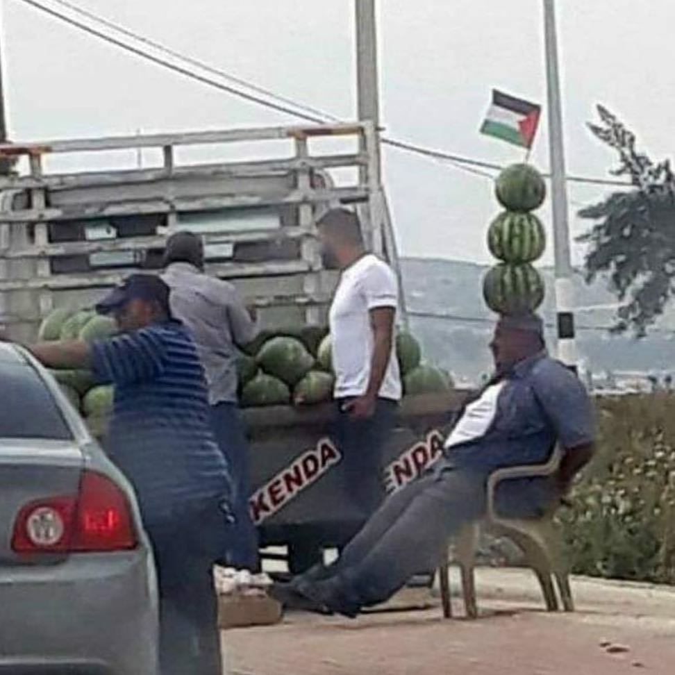 Kafasında 3 karpuz...