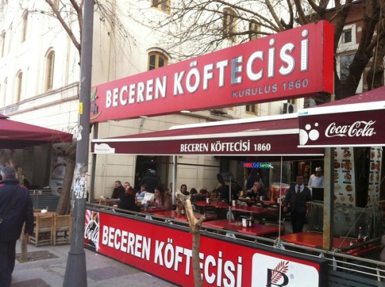 Tarihi beceren köftecisi....