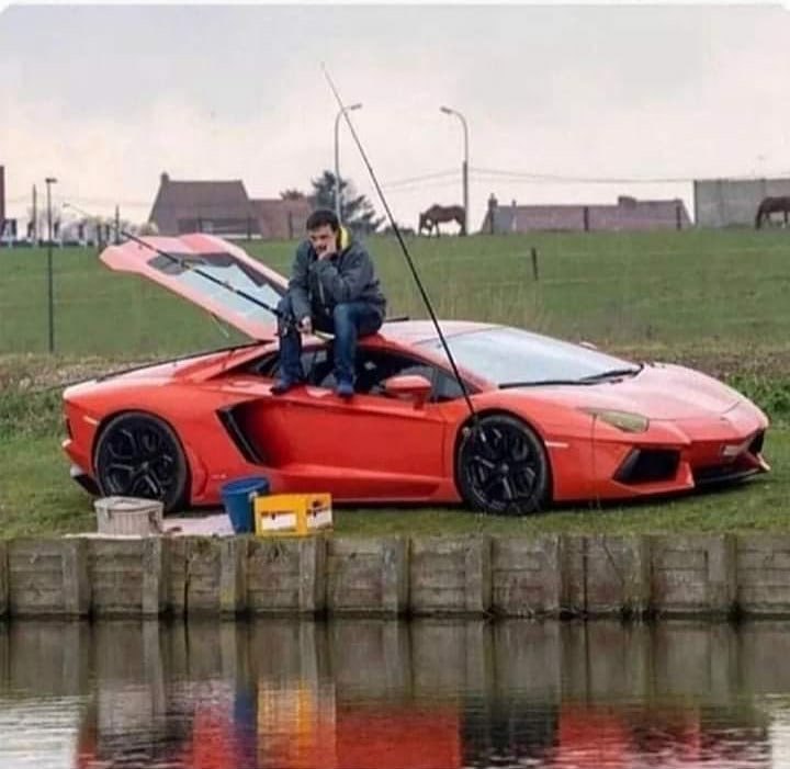Lamborghinin var mutlusun...