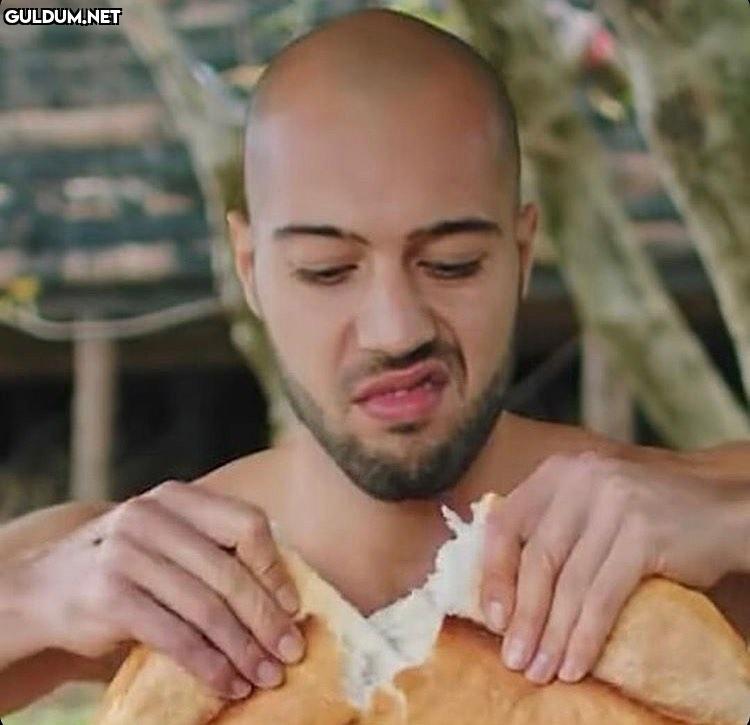 Proteinden başka da açlığımız yok.