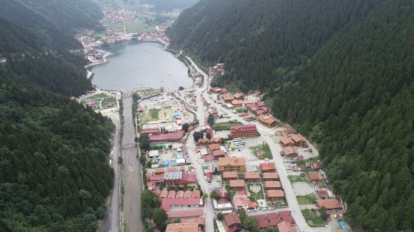 Uzungöl yaylası öncesi/sonrası.