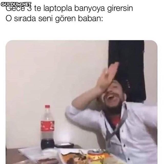 Gece 3 te laptopla banyoya...