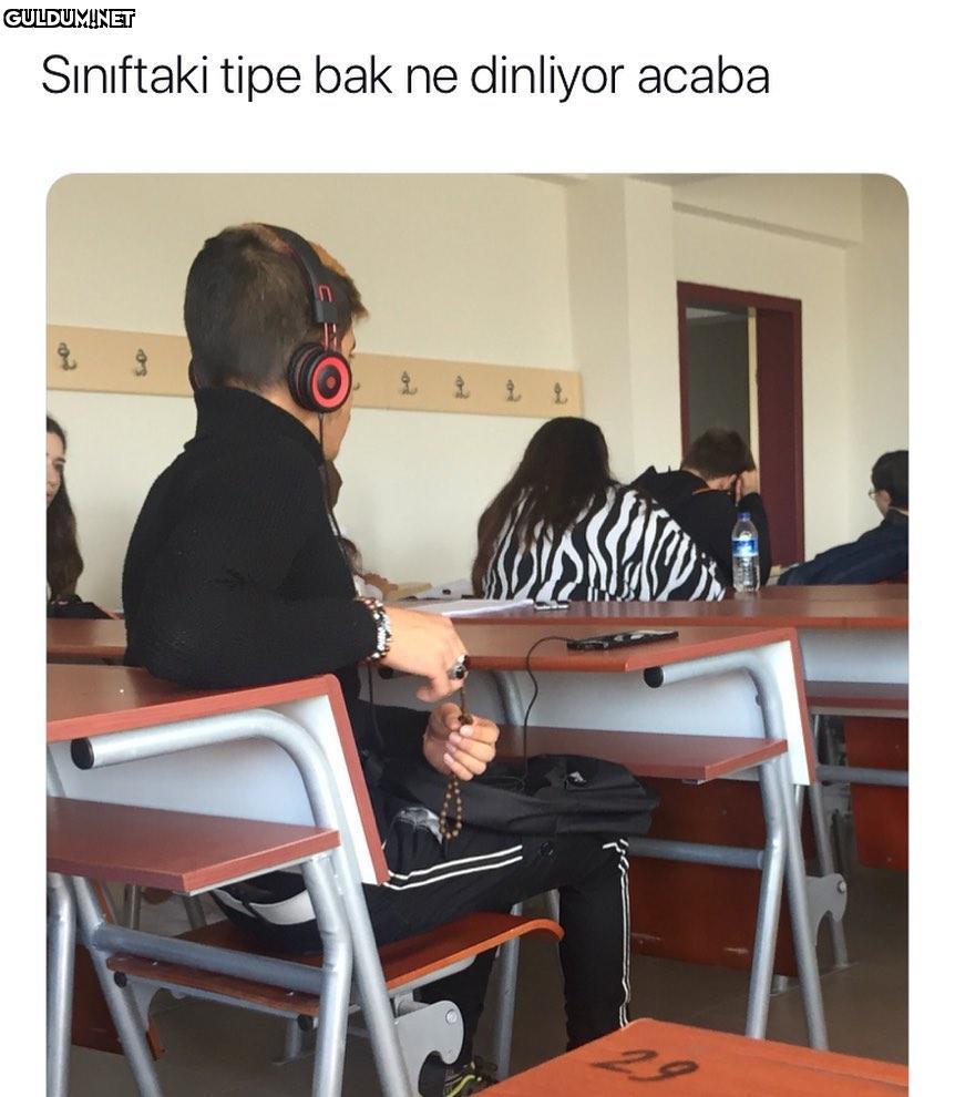 10/10 karizma Siniftaki...