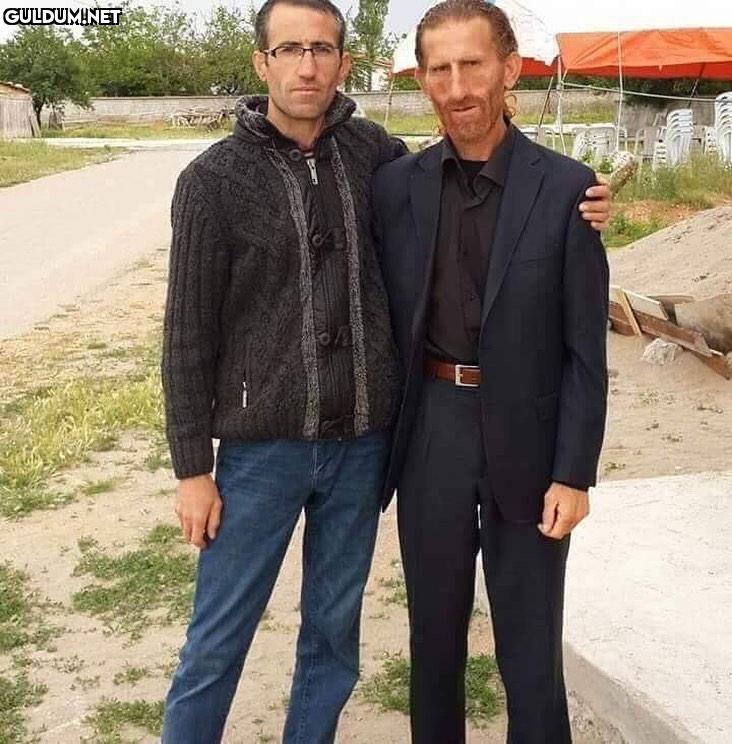 Vincent van Gogh kulağını...