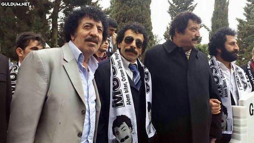 En sağdaki Ahmet Kaya...