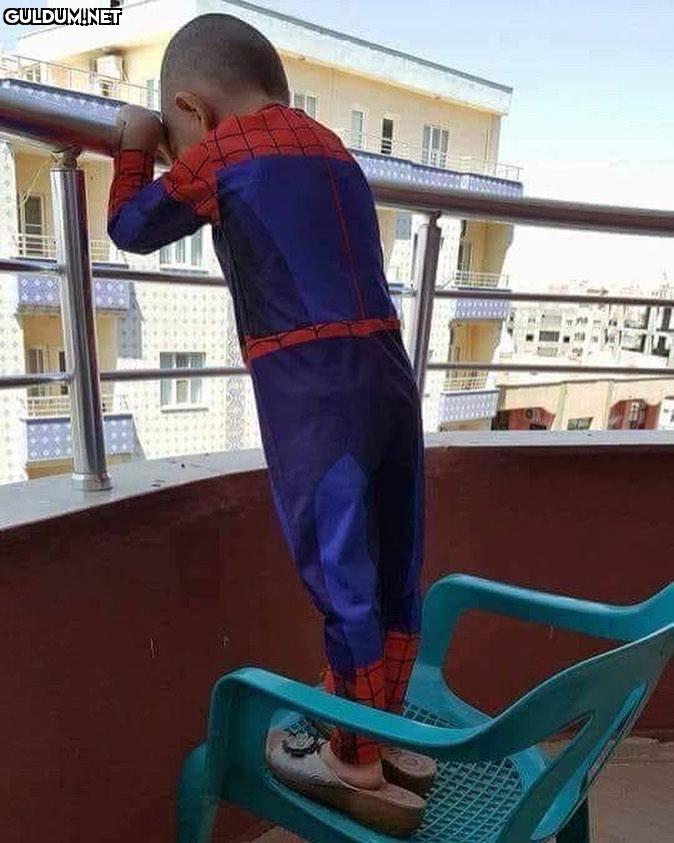 Ördü kader ağlarını...