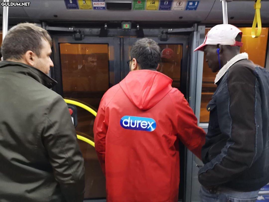 Ne olur ıslak ıslak, çıkma...