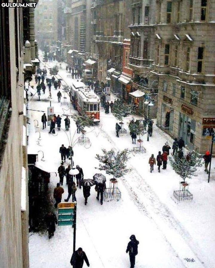 İstiklal caddesi. 2002