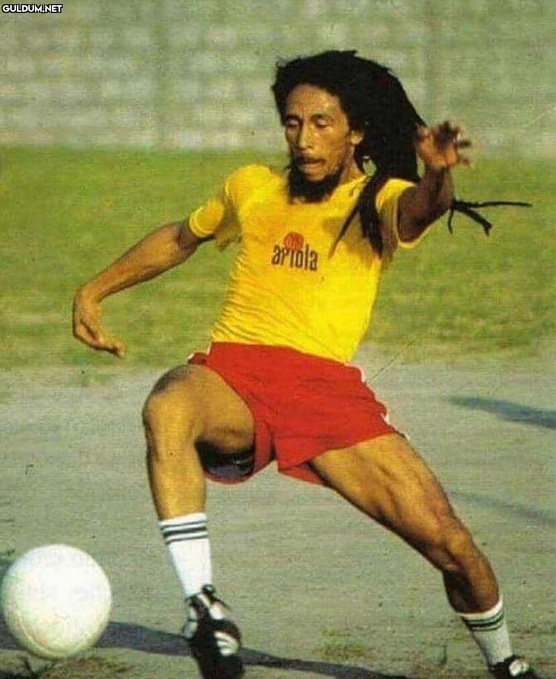 Jamaika ellerinde otlarım...