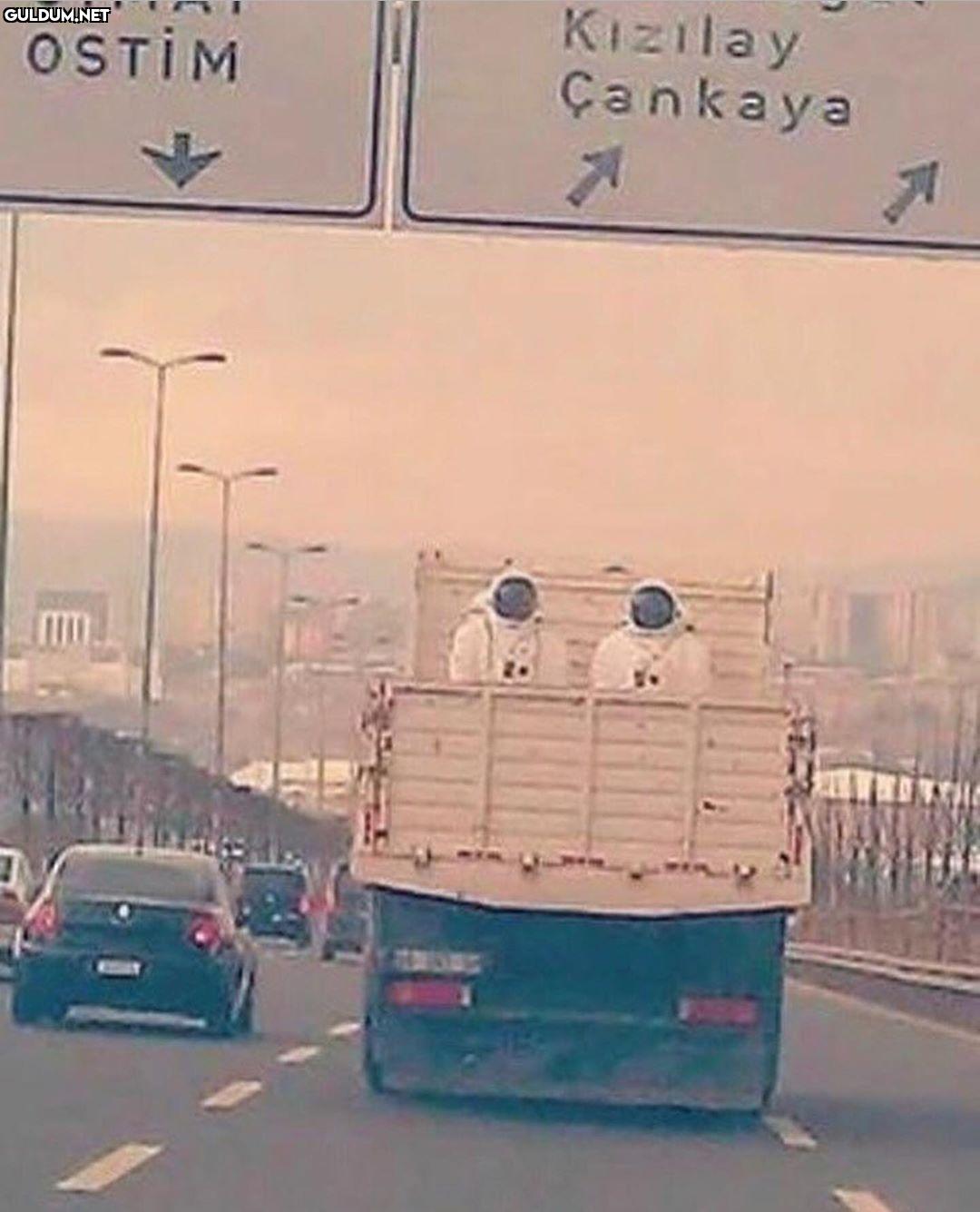 Şimdi eşim dostum beni...