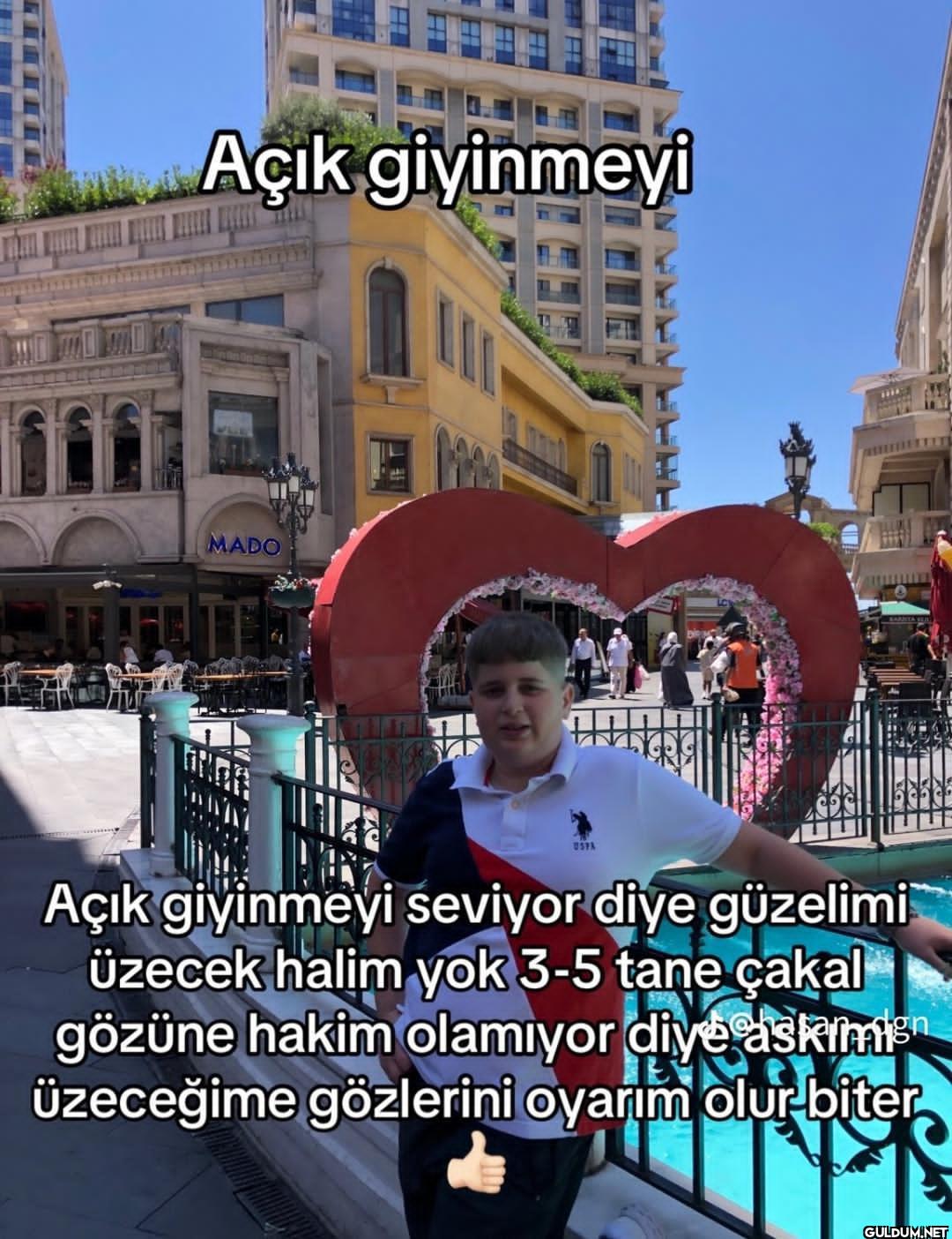 Açık giyinmeyi MADO M USPA...
