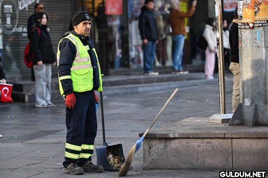 Saat 9'u 5 geçe Türkiye   ...