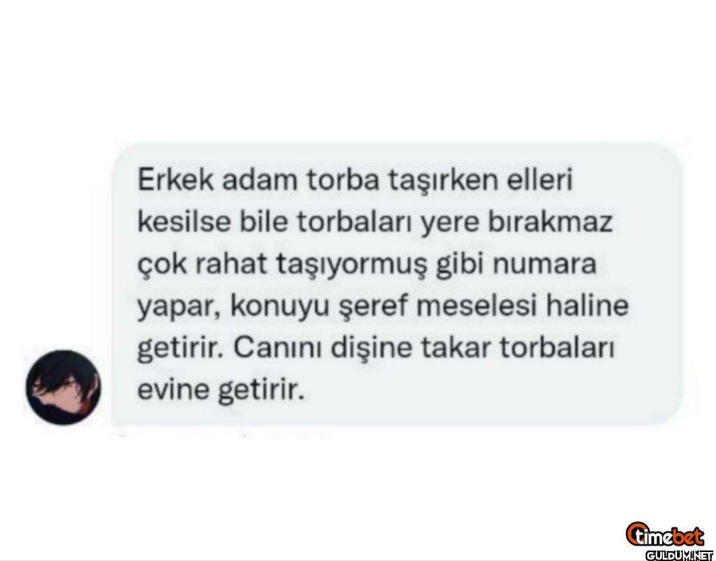 Erkek adam torba taşırken...