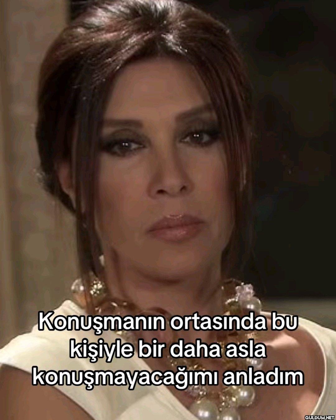 Konuşmanın ortasında bu...