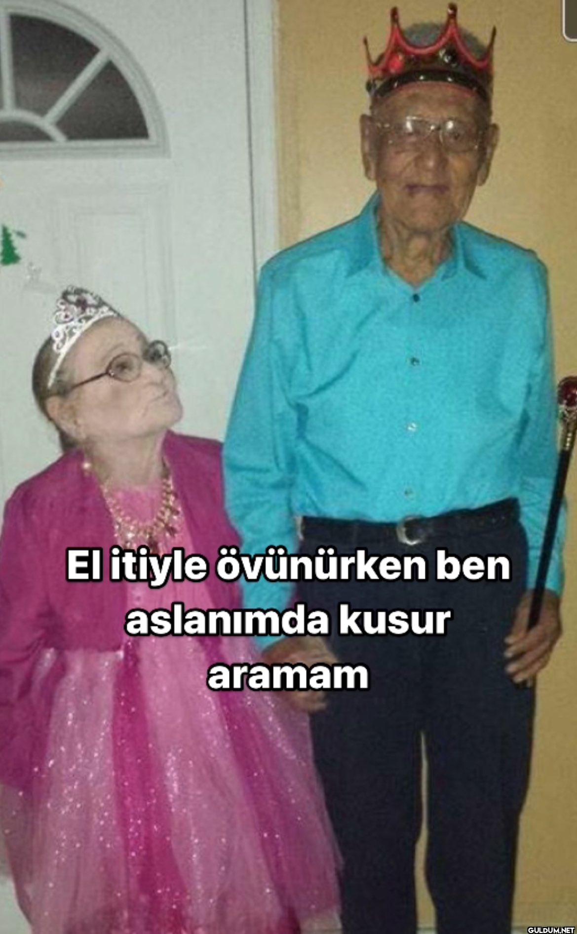 El itiyle övünürken ben...