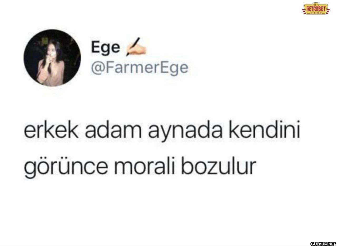 erkek adam aynada kendini...