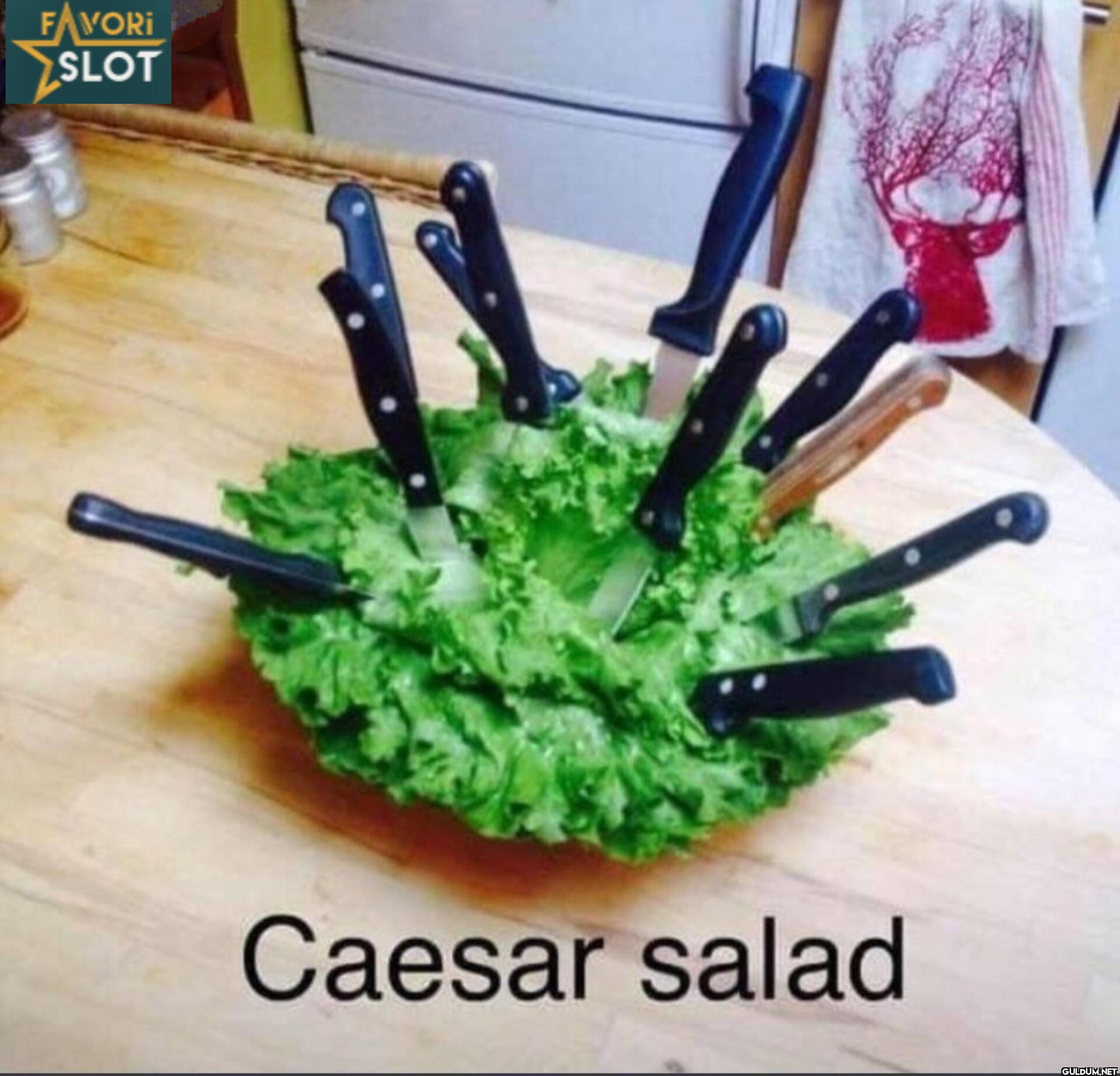 FAVORI SLOT Caesar salad