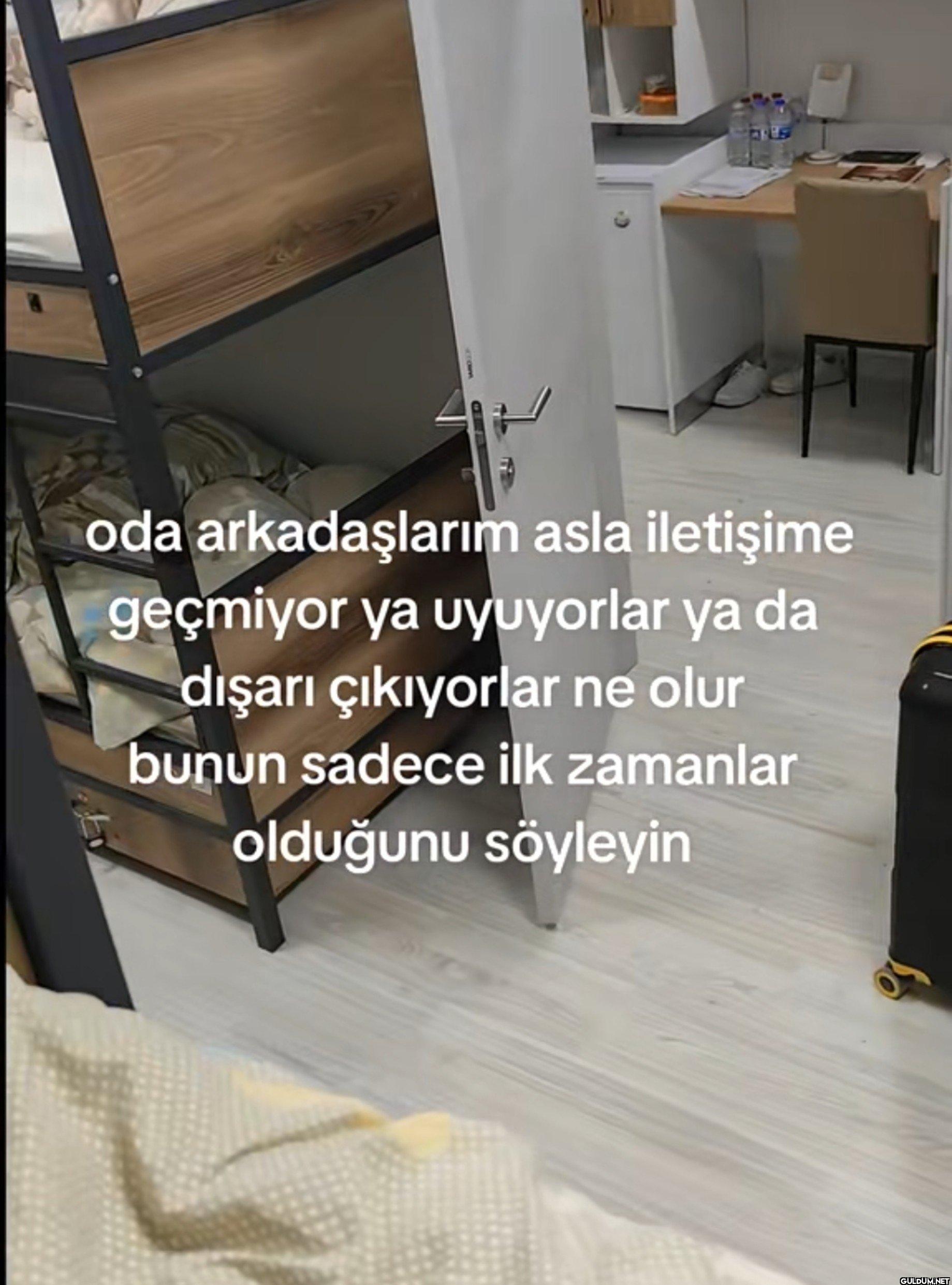 Birinin şansının farkında...