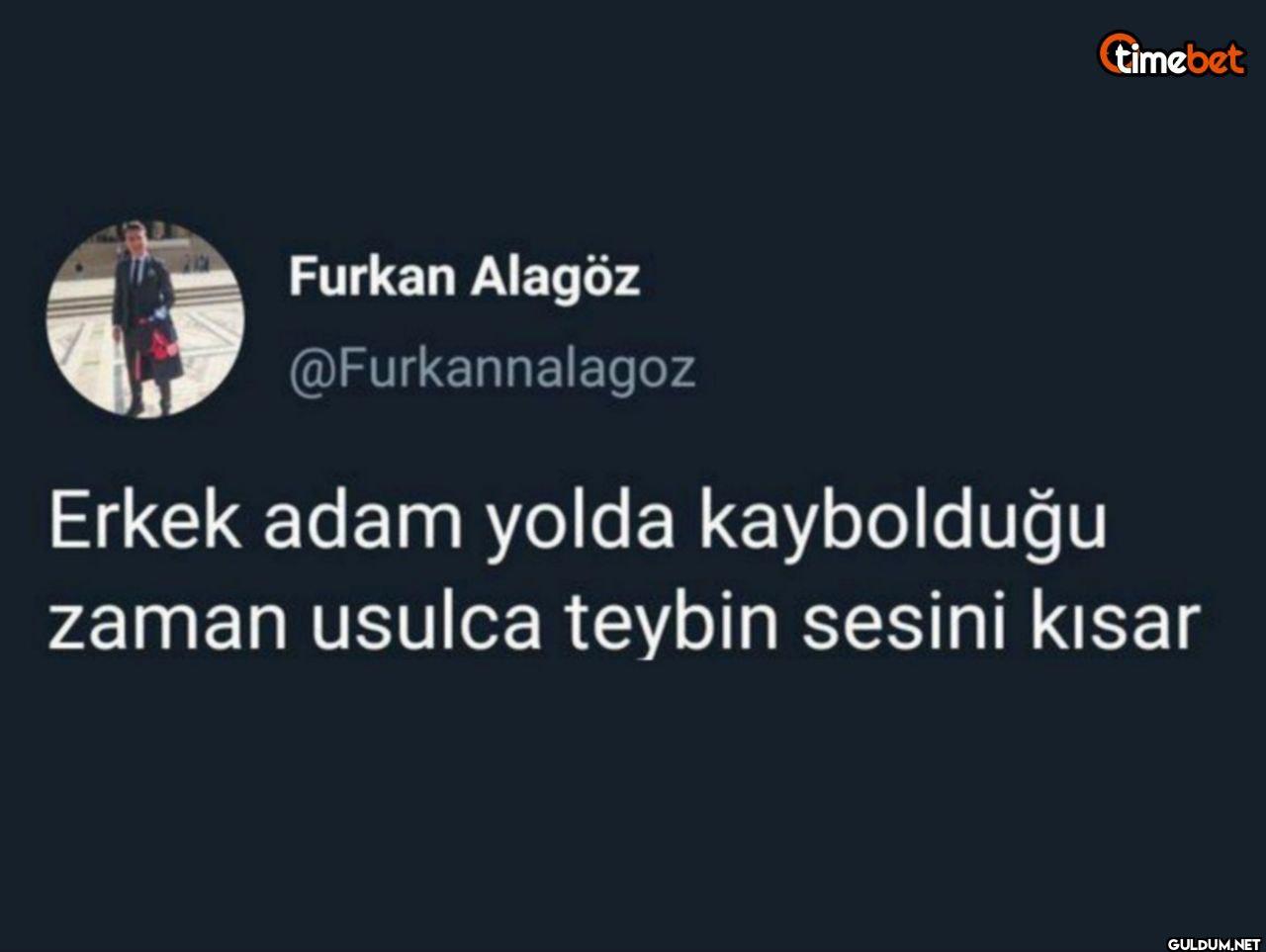 Erkek adam yolda...