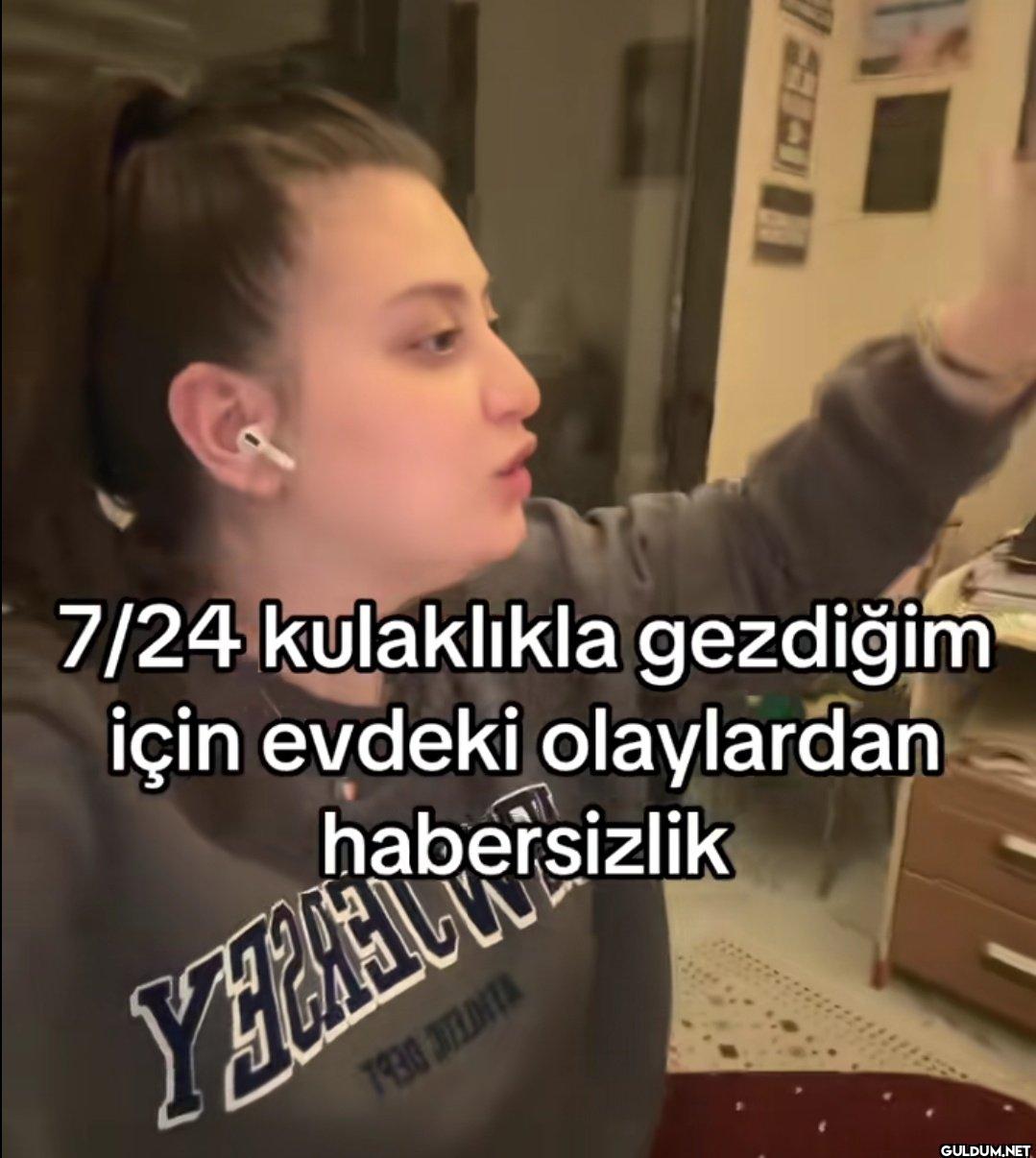 FEBRU 7/24 kulaklıkla...