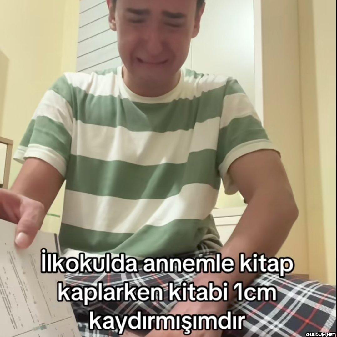 İlkokulda annemle kitap...