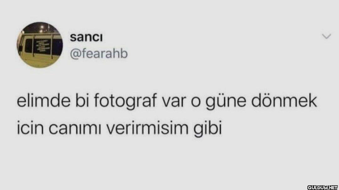 elimde bi fotograf var o...
