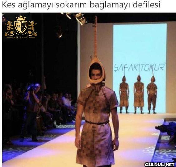 Kes ağlamayı sokarım...