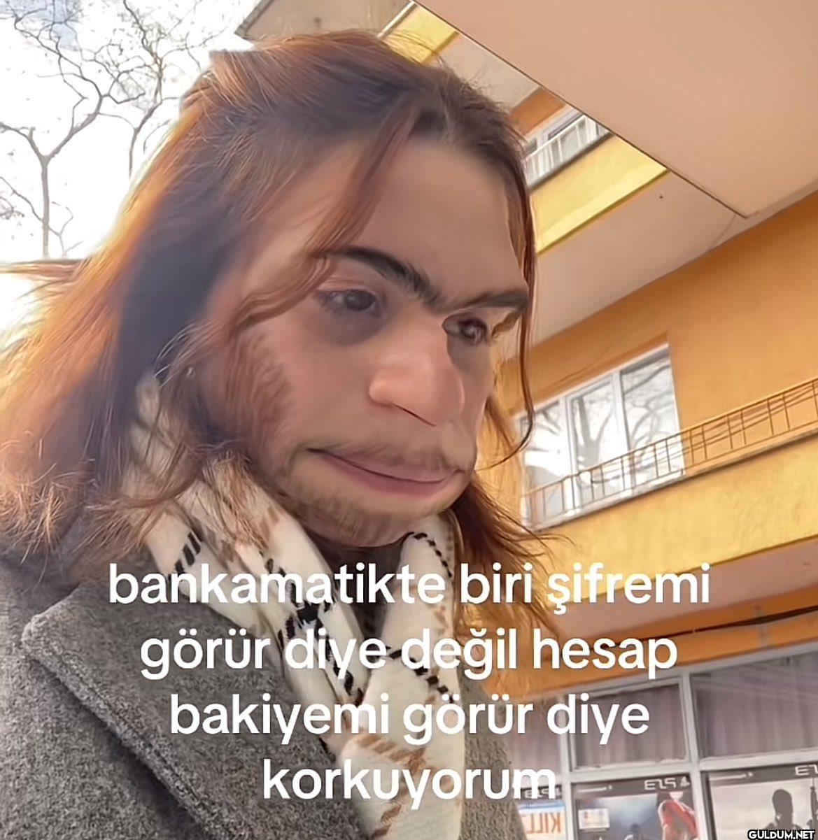 bankamatikte biri şifremi...