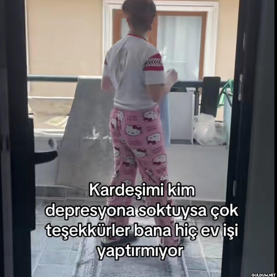 Kardeşimi kim depresyona...