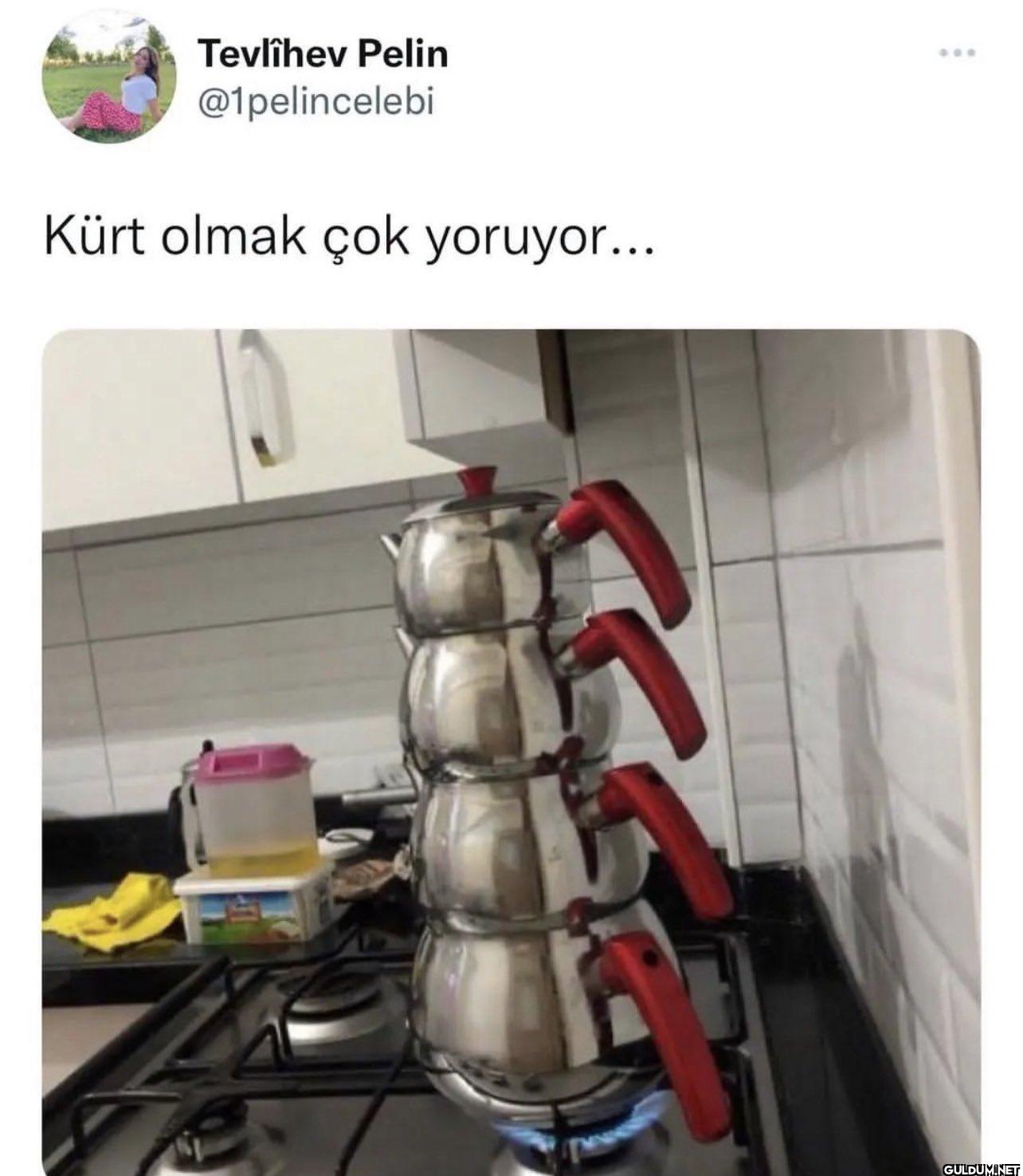 Kürt olmak çok yoruyor...