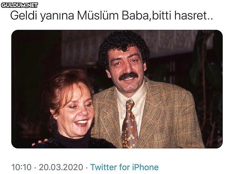 Geldi yanına Müslüm...