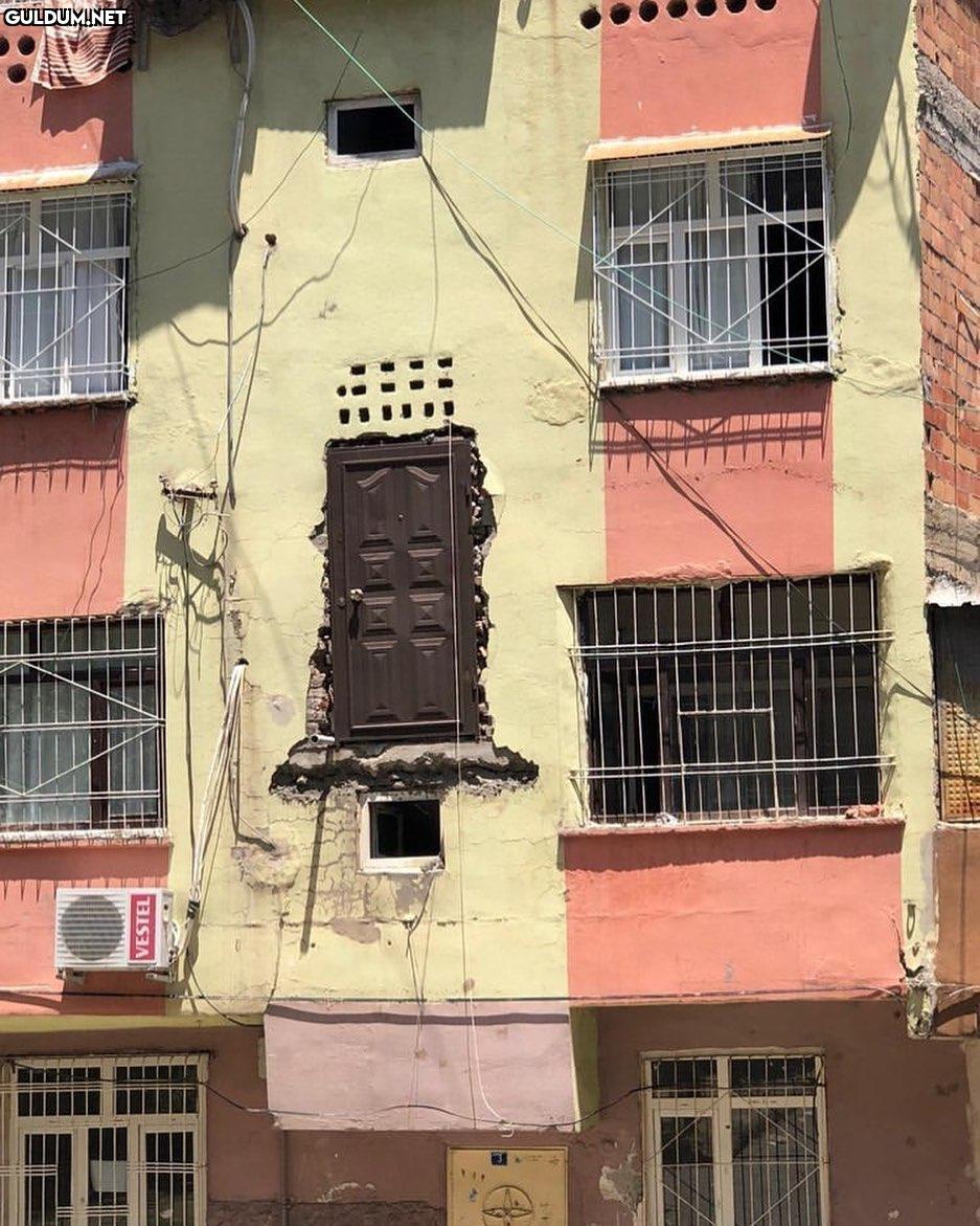 Bekir, bu kapı ahiret...