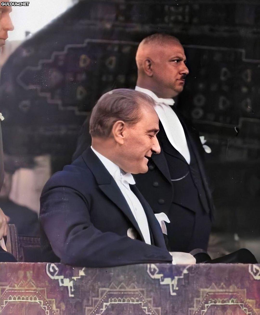 Pazar gününe neşe,...