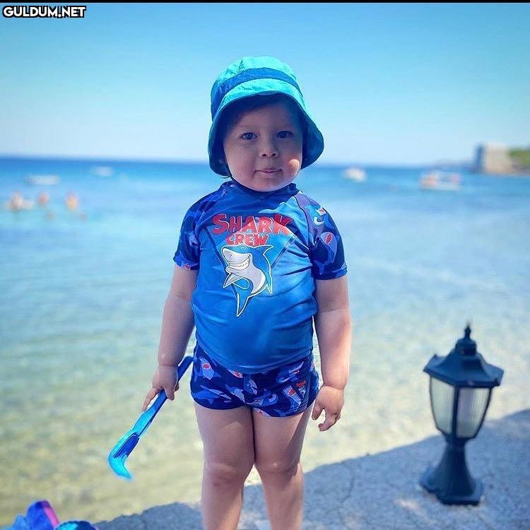 tatil storylerine bakalım...