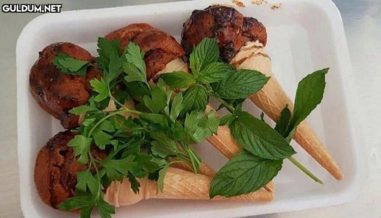 Külahta tavuk şiş.